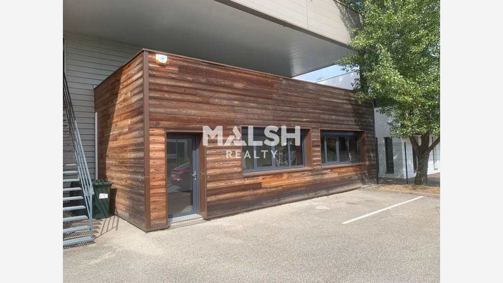 Bureaux à louer 221m² dont 46m² en RDC à Meyzieu