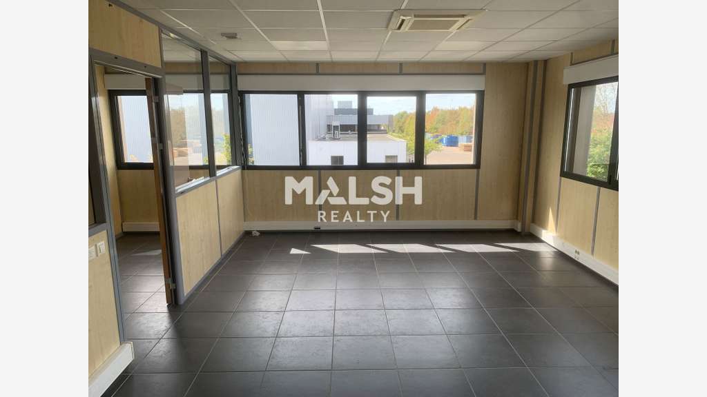Bureaux à louer 221m² dont 46m² en RDC à Meyzieu