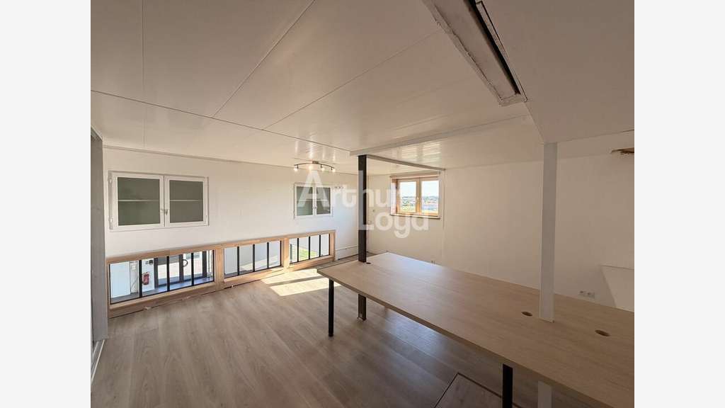 Bureaux à louer à Mignaloux-Beauvoir D12  /  N147