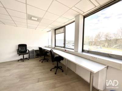 A louer bureaux R+1 ZA les Echets Miribel A46