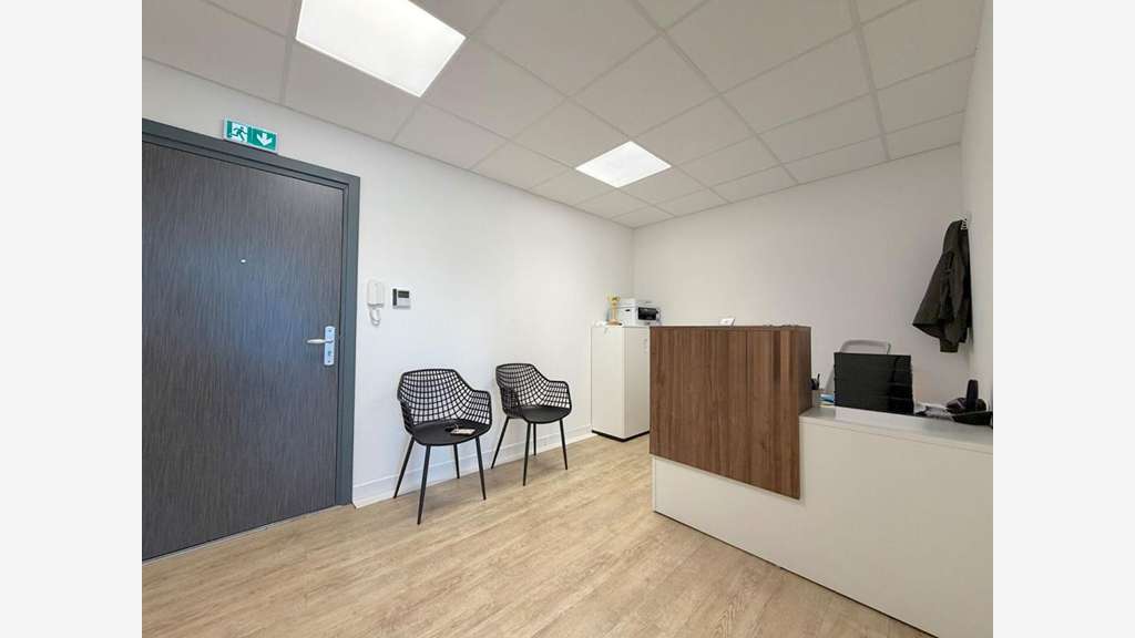 A louer local 94m² R+1 à Molsheim zone Ecospace