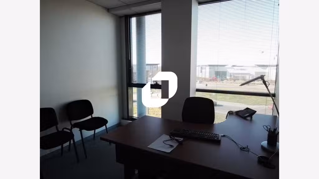 A louer Bureaux 554m² Montevrain