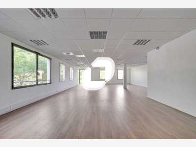A louer Bureaux 436m² Montevrain