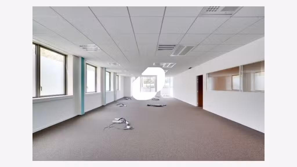 A louer Bureaux 519m² Montevrain