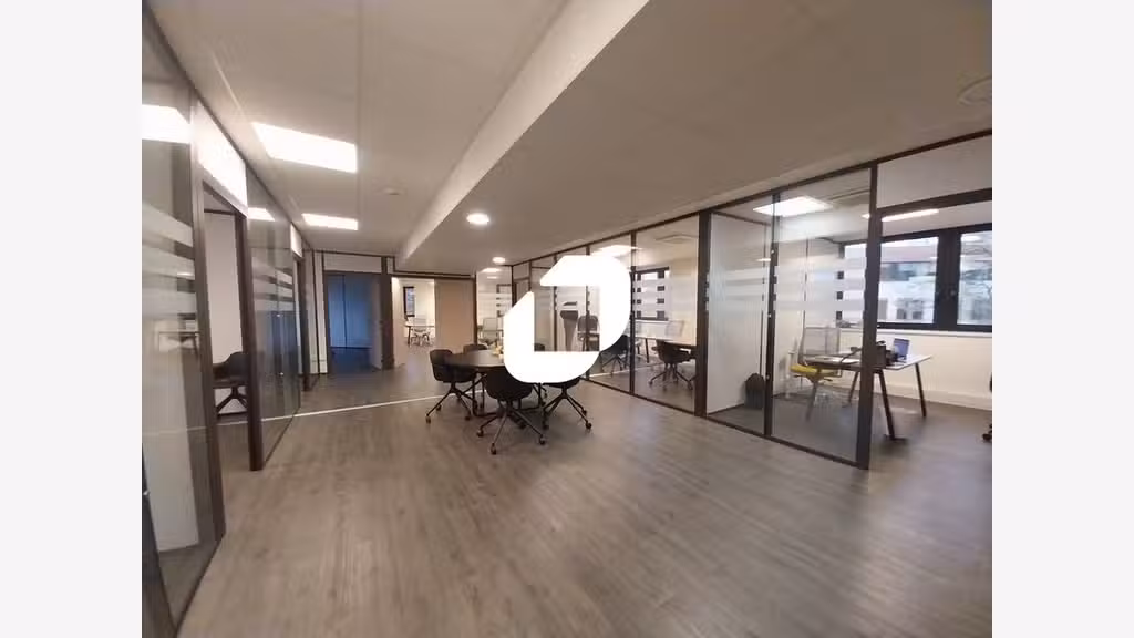 A louer Bureaux 115m² Montigny le bretonneux