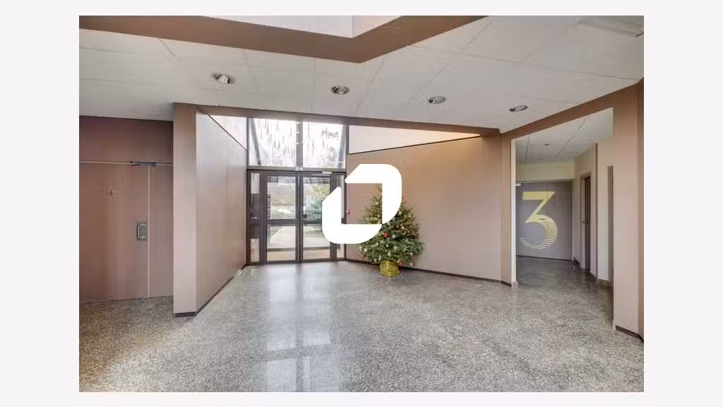 A louer Bureaux 1071m² Montigny le bretonneux