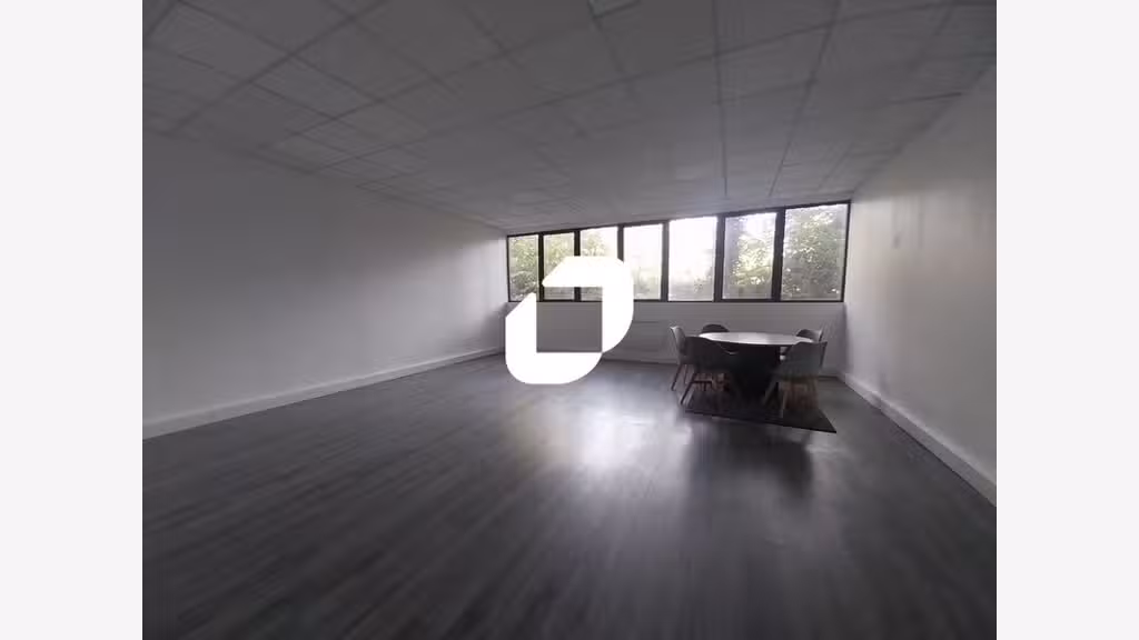 A louer Bureaux 1170m² Montigny le bretonneux
