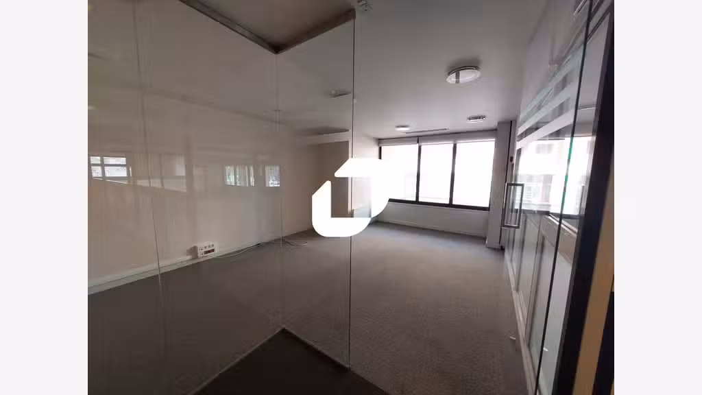 A louer Bureaux 221m² Montigny le bretonneux
