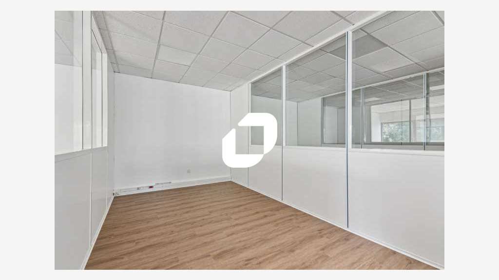 A louer Bureaux 328m² Montigny le bretonneux