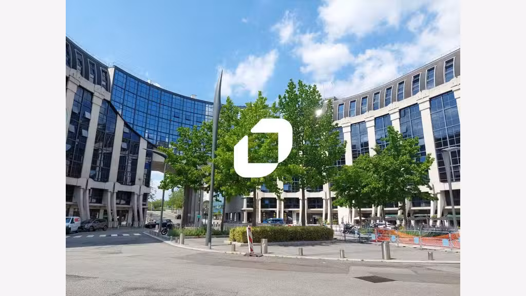 A louer Bureaux 1865m² Montigny le bretonneux