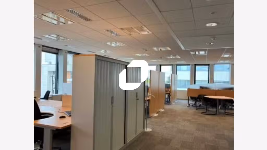 A louer Bureaux 9941m² Montigny le bretonneux