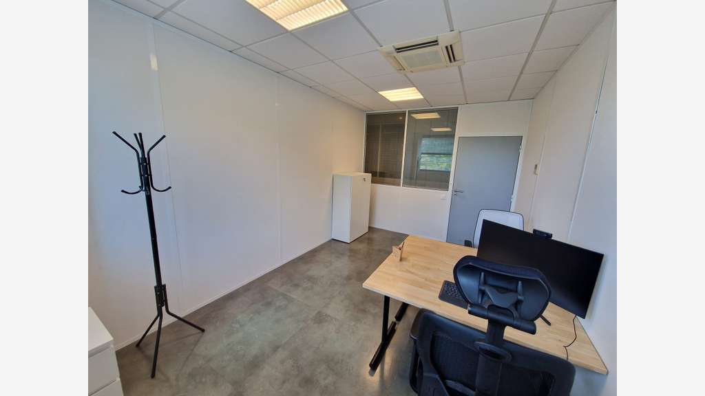 Bureaux à louer ZA Pas du Lac à Montigny