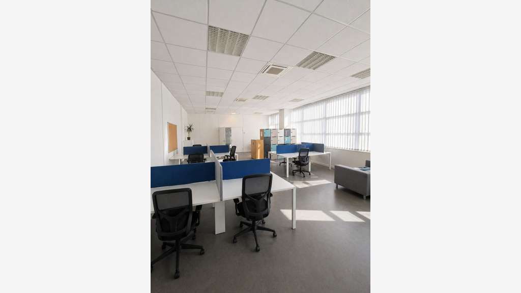 Bureaux à louer ZA Pas du Lac à Montigny