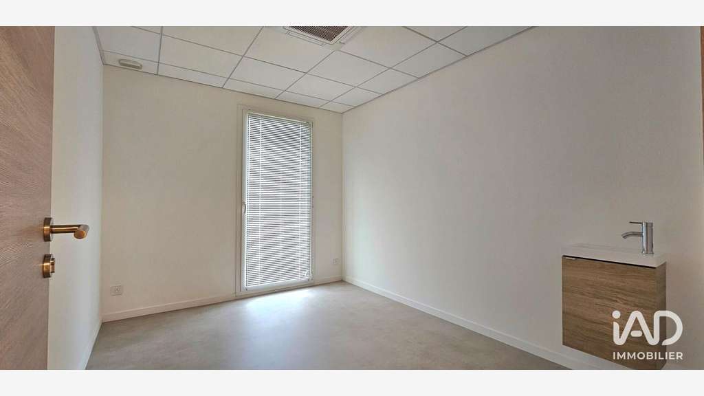 Bureau à Montigny-Lès-Metz