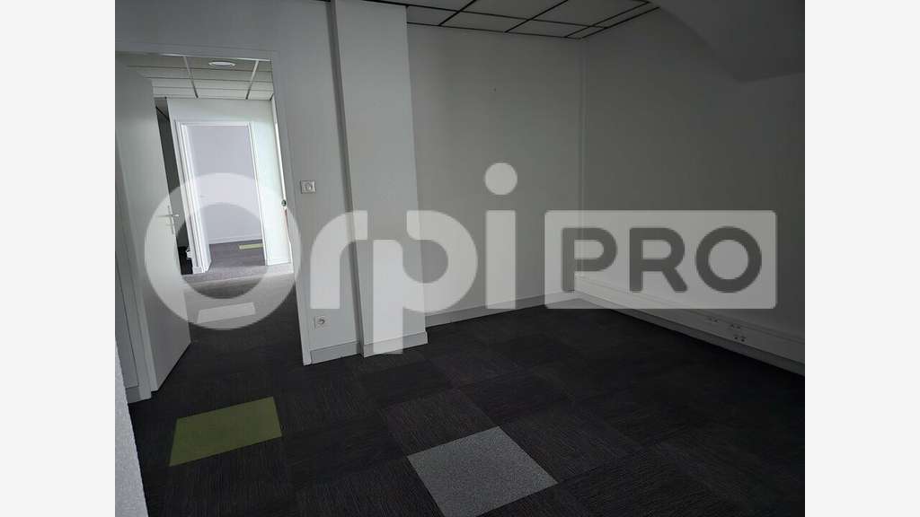 Loue espace professionnel 192m² à Montluçon centre