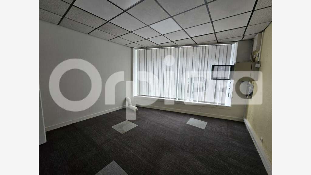 Loue espace professionnel 192m² à Montluçon centre