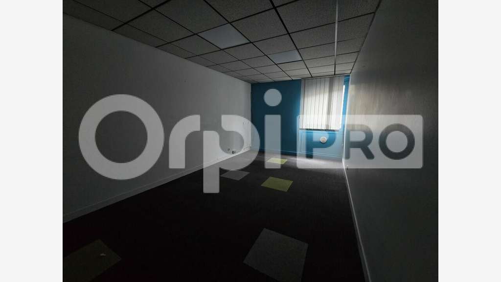 Loue espace professionnel 192m² à Montluçon centre