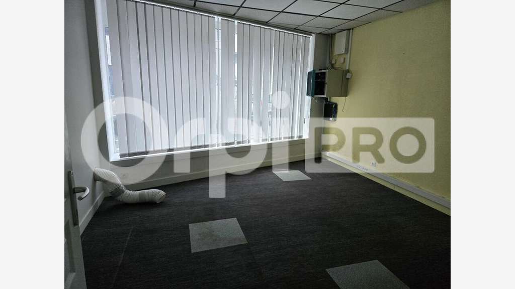 Loue espace professionnel 192m² à Montluçon centre