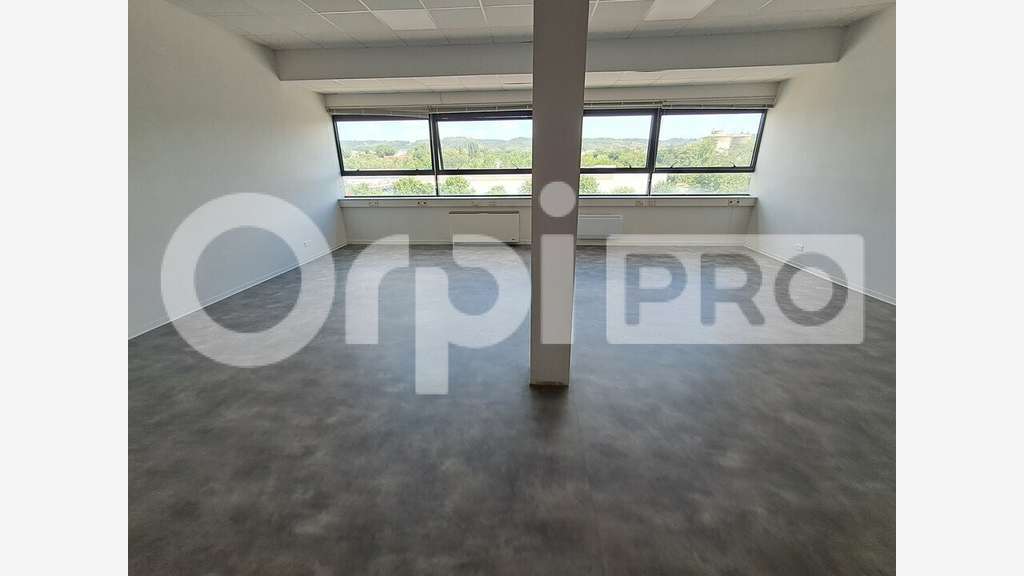 Location bureaux haut de gamme 500m² à Montluçon