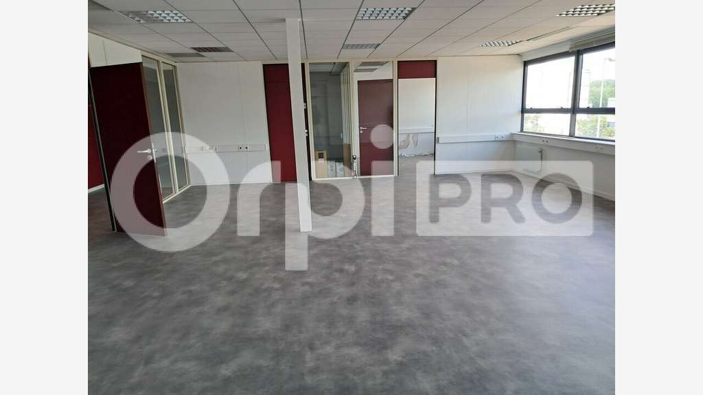 Location bureaux haut de gamme 500m² à Montluçon