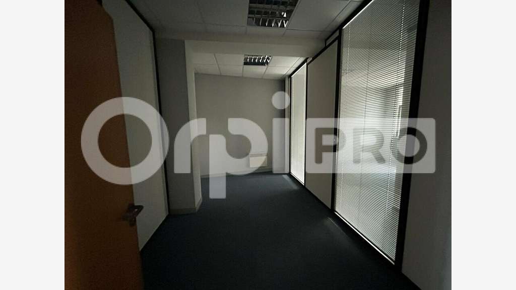 Bureau de 217m² à louer en centre cial à Montluçon