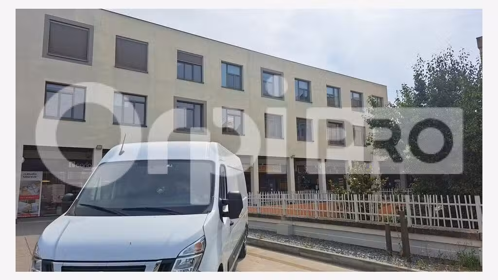 Bureau de 217m² à louer en centre cial à Montluçon