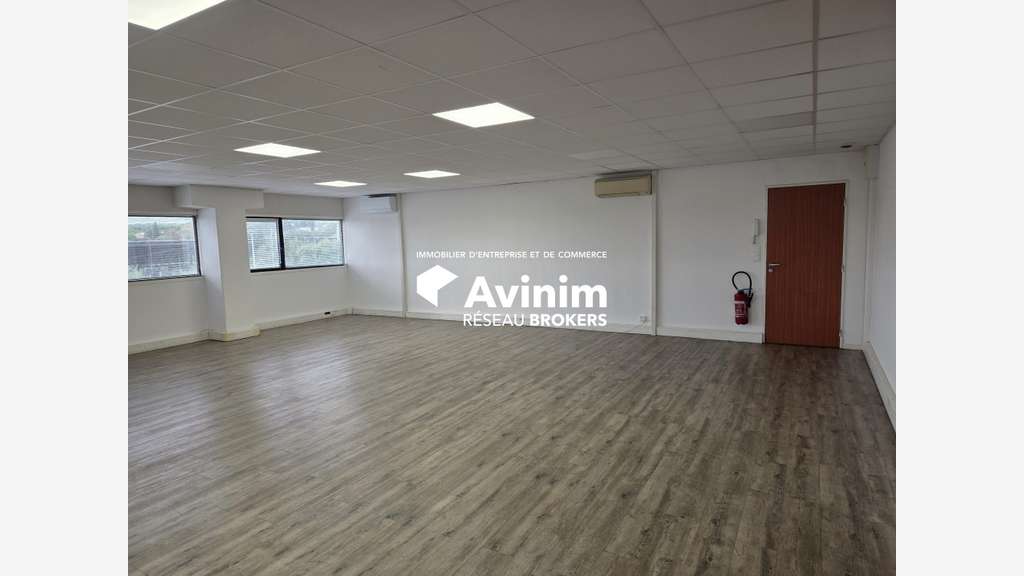 Bureaux 124,85m² à louer à Montpellier Garosud