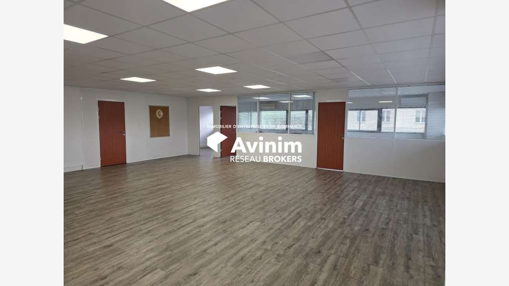Bureaux 124,85m² à louer à Montpellier Garosud