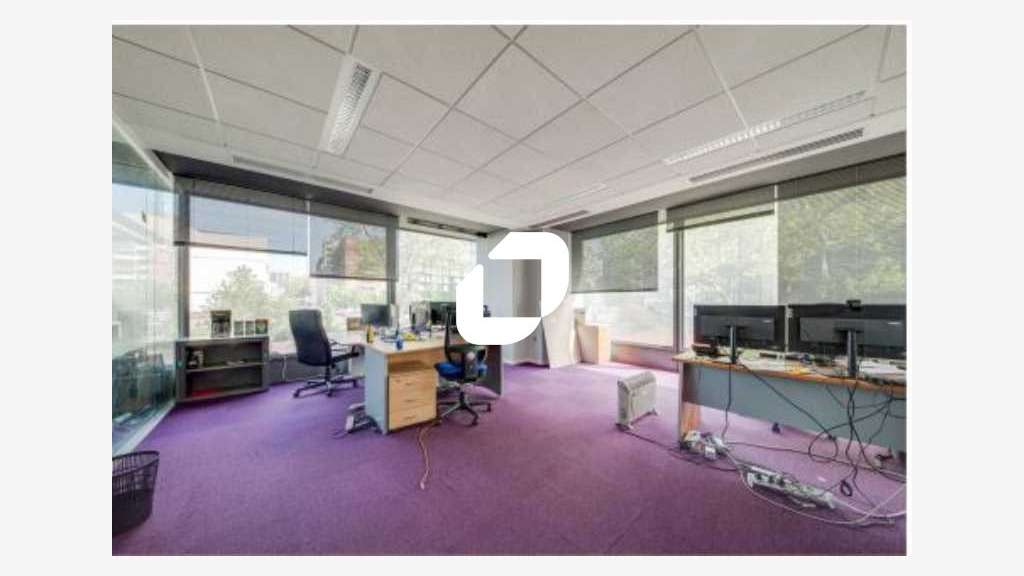 A louer Bureaux 1400m² Montreuil