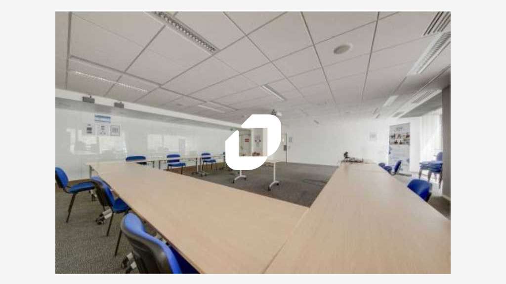 A louer Bureaux 391m² Montreuil