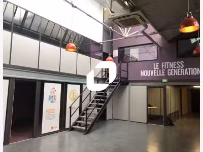 A louer Bureaux 756m² Montreuil