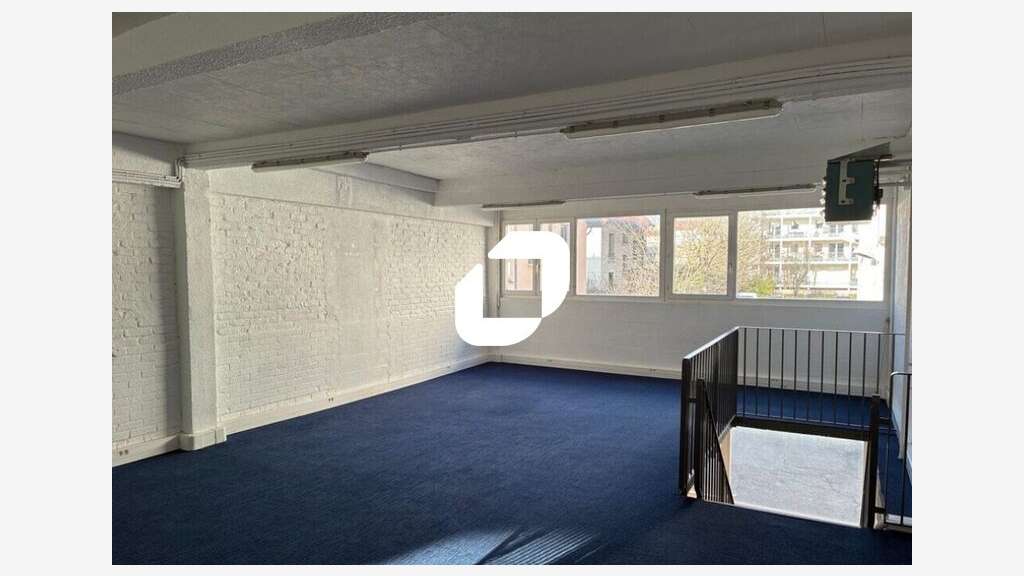 A louer Bureaux 174m² Montreuil