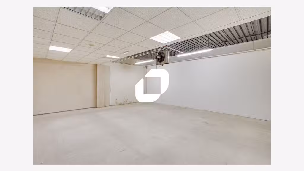 A louer Bureaux 710m² Montreuil