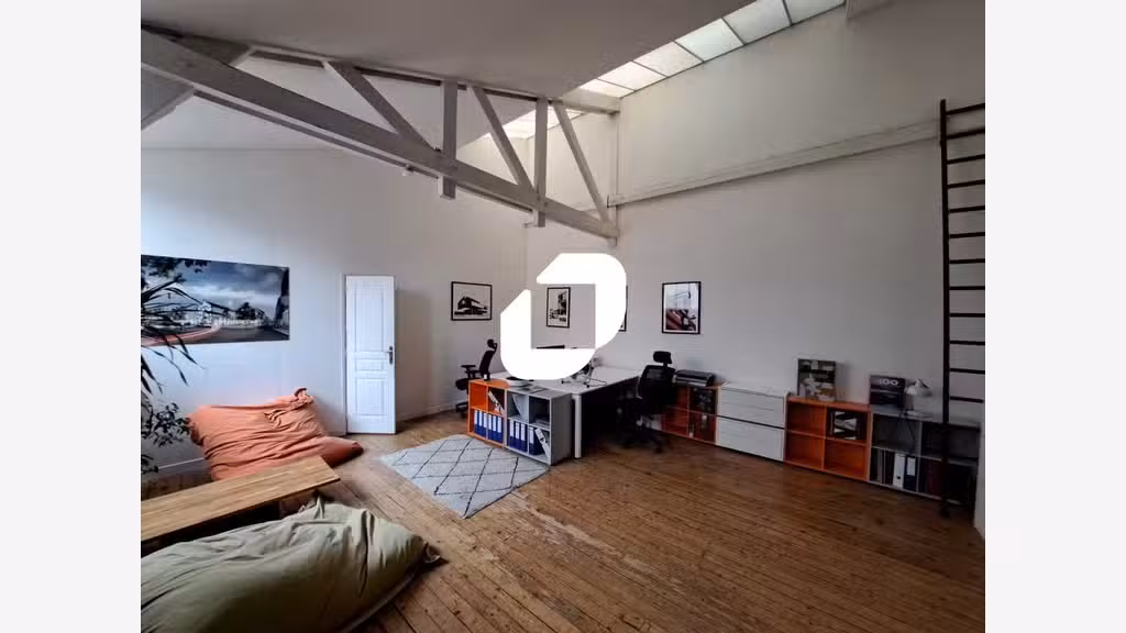 A louer Bureaux 247m² Montreuil