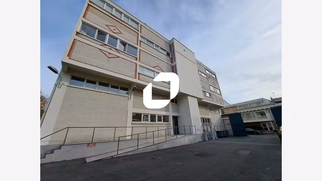 A louer Bureaux 559m² Montreuil