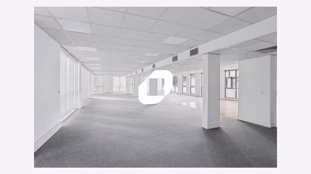 A louer Bureaux 583m² Montreuil