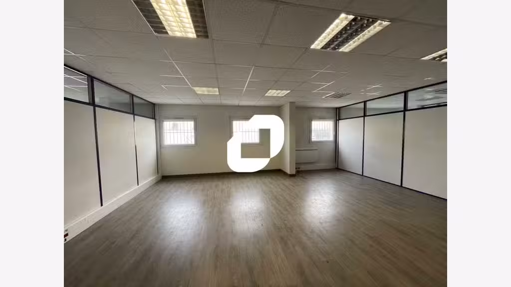 A louer Bureaux 1260m² Morangis