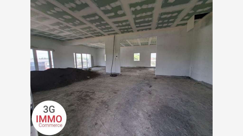 A louer bureaux de 136m² en R+1 à Morne-à-l'eau
