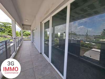 A louer bureaux de 136m² en R+1 à Morne-à-l'eau
