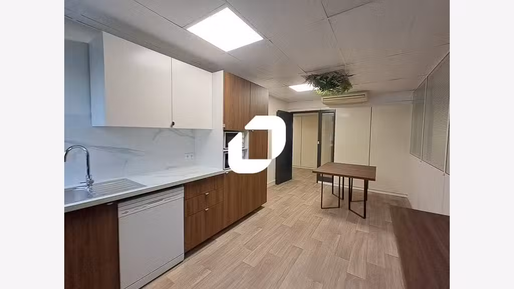 A louer Bureaux 251m² Nanterre
