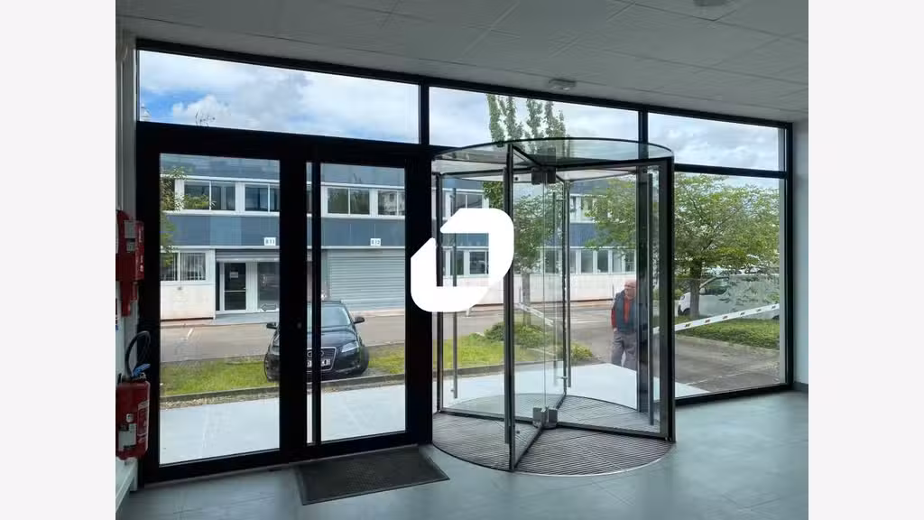 A louer Bureaux 717m² Nanterre