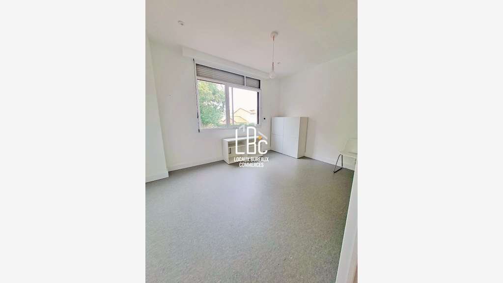 A louer bureaux 12m² R+1 à Nantes Bld Jean Ingres