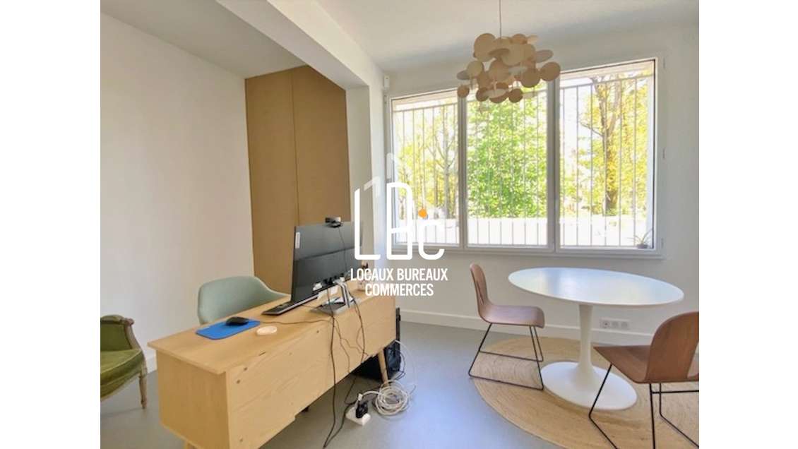 A louer bureaux 12m² R+1 à Nantes boulevard Ingres