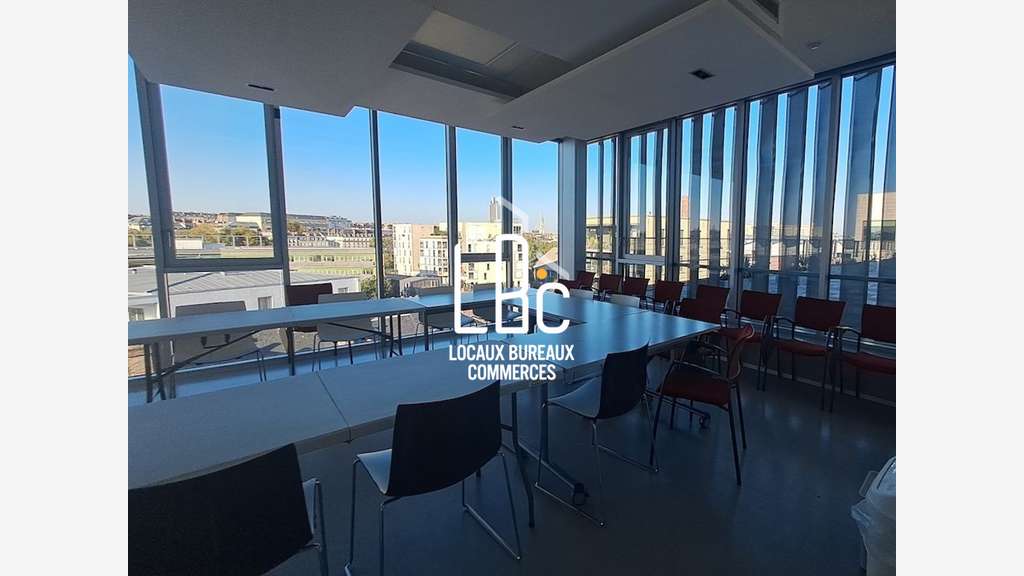 A louer bureau de 295m² avec terrasse à Nantes 