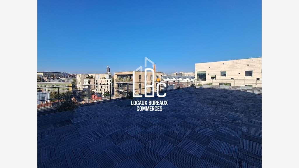 A louer bureau de 295m² avec terrasse à Nantes 