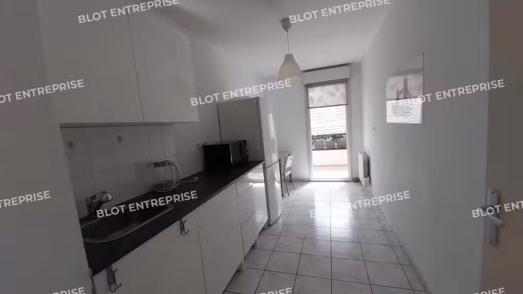 À LOUER - BUREAUX - 74 M² - NANTES