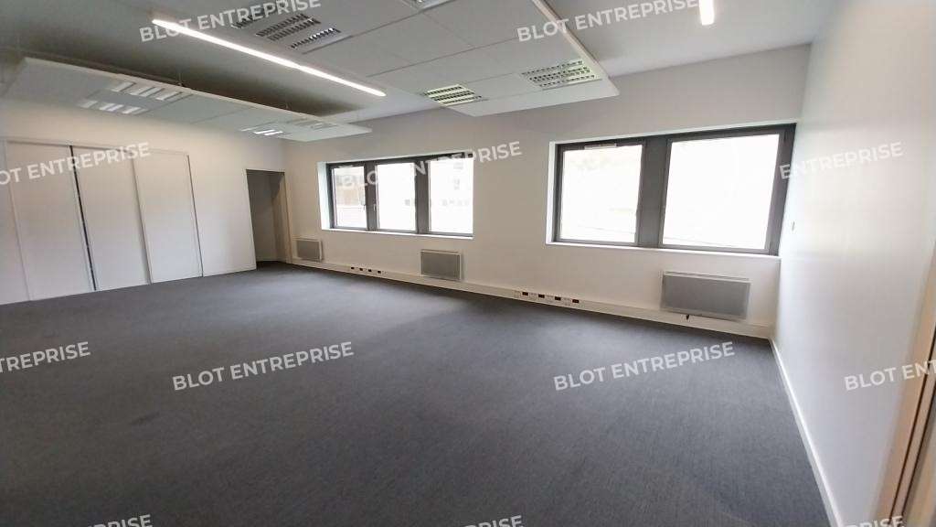 À LOUER - BUREAUX - 174 M² - NANTES