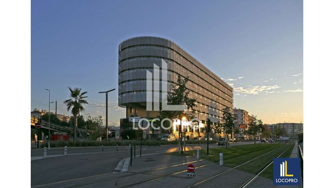 A louer bureau neuf 129m² R+3 à Nice Arénas