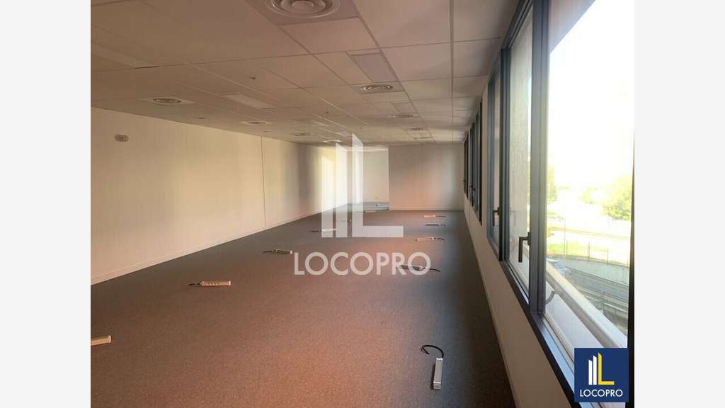 A louer bureau neuf 129m² R+3 à Nice Arénas