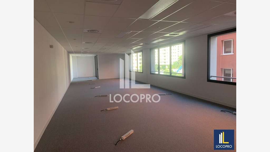 A louer bureau neuf 129m² R+3 à Nice Arénas